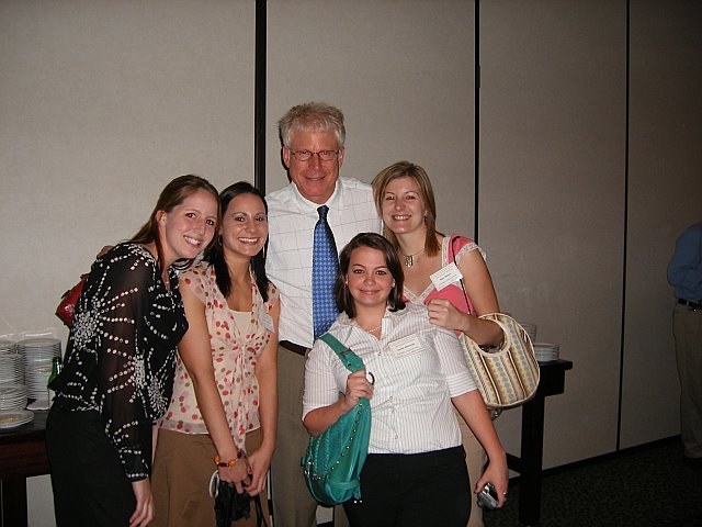 Psi Chi members meet Dr. David Buss at SWPA Convention